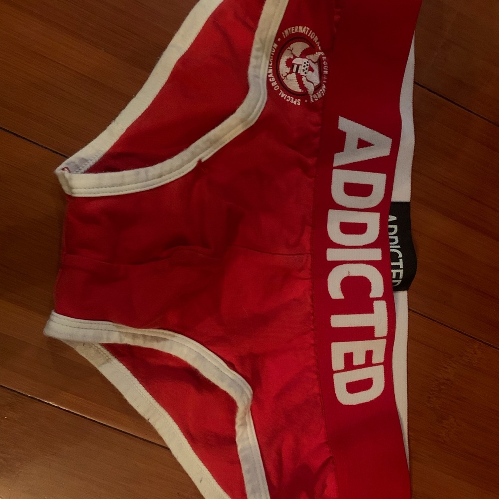 Men’s red Addicted briefs!
